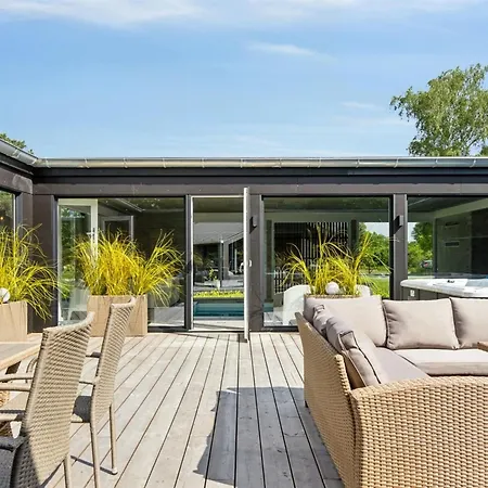Hana - 800m From The Sea By Interhome * Glesborg